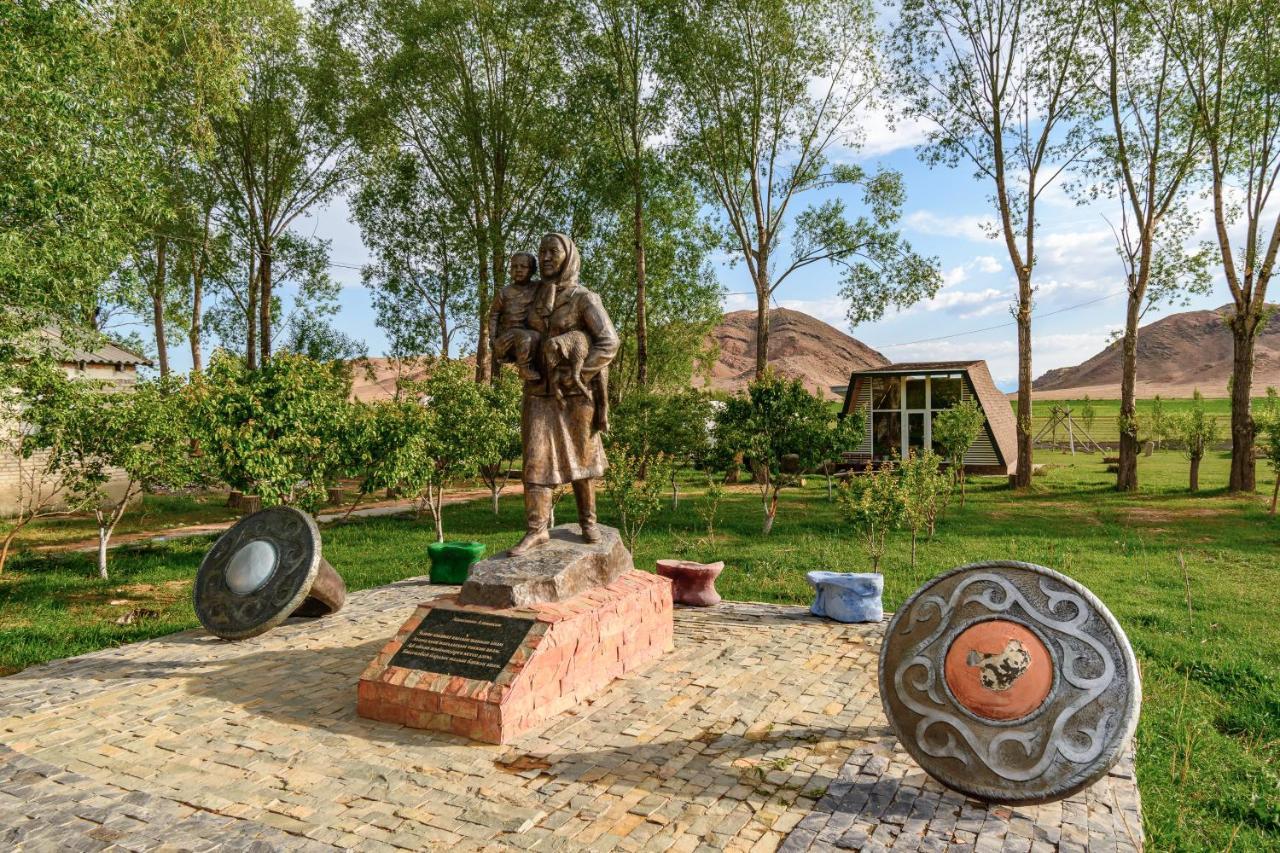 Jaichy Yurt Camp Hotel Kek-Say Bagian luar foto